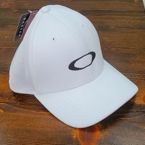Oakley golf hat